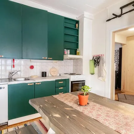 Quiet Private In Shared - Yksityinen Rauhallinen Huone Kodissa- 15min To Homestay Helsinki